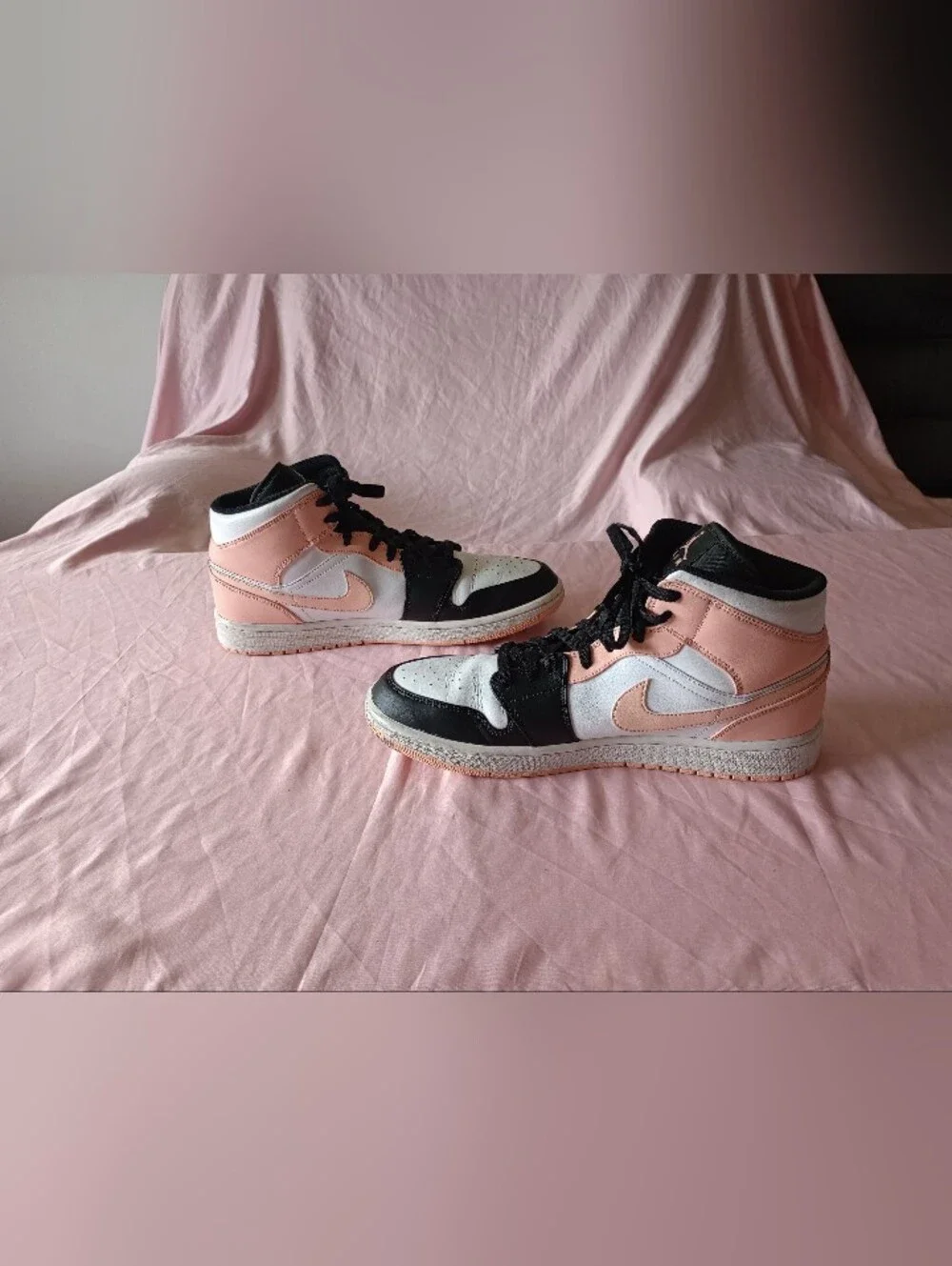 Nike Air Jordan 1 Mid Crimson Tint 554724-133 Shoes Sneakers Pink Men’s Size 12